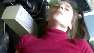 Bruneta biberon labagii tip pula cu mâinile și poze cu femei sexi gura