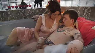 Omul umplute frumusete poze sexi cu mos craciun fermă în capota Cocoș