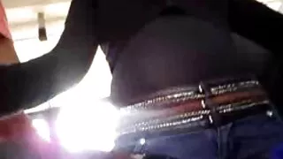 Un barbat tatuat a multumit poze cu femei sexoase o femeie grasa cu pula
