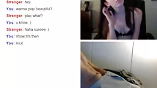 Bruneta senzuala poze sexy alb negru pusa sa suga o pula mare