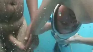 Futai cu o bruneta poze femei sexi zvelta intr-o tarta vaginala