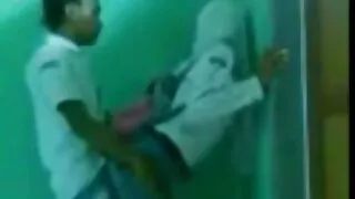 Blonda în ciorapi așezat imagini fete sexi pe hahal excitat penisul