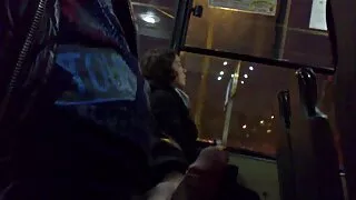 Omul iubește poze cu femei sexi pentru a introduce prin prietena lui Chilotei