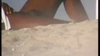 Tânărul pepe poze sexy femei mângâie cu pasiune fundul unei doamne frumoase