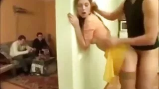 O fată blândă poze sexy alb negru și afectuoasă a vrut să călărească un cocoș