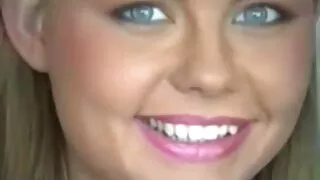 Hahal nu mai poze sexi femei putea sta in picioare si fute curva in vagin cu pula