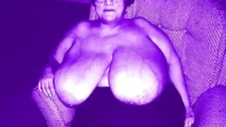Supt iubitul ei falus imagini cu femei sexy cu o sâcâitoare gura